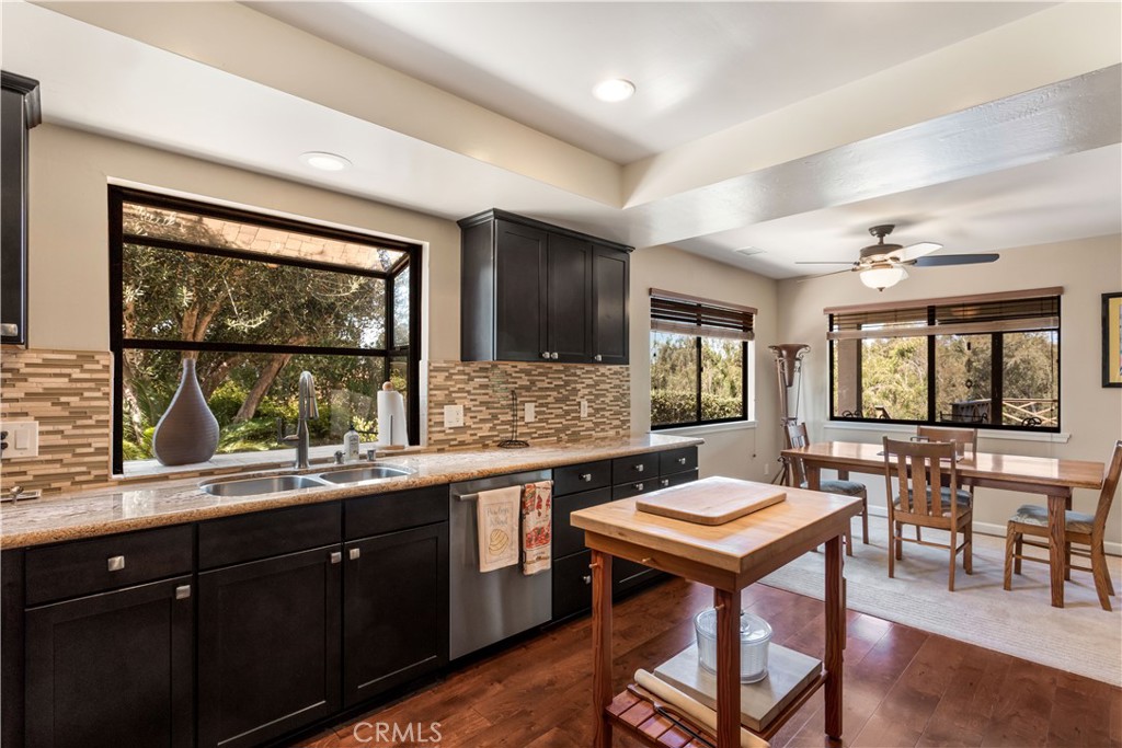 1691 Pepper Tree Place Fallbrook, CA 92028 - Photo 13 of 51