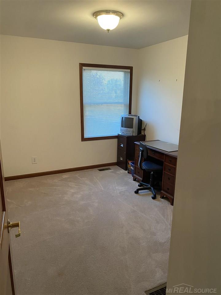 65255 Powell Road Washington, MI 48095 - Photo 10 of 18