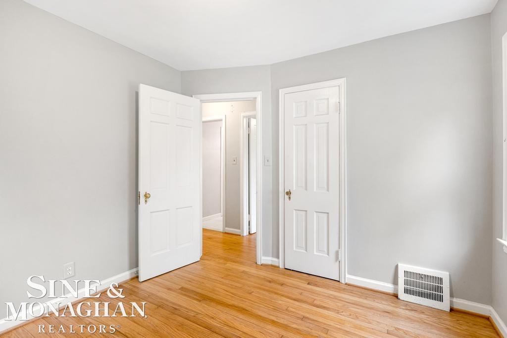 1817 Roslyn Road Grosse Pointe, MI 48236 - Photo 15 of 29 50163346-FEE90896-A26E-4718-A1B0-C4541ED956C5.JPG