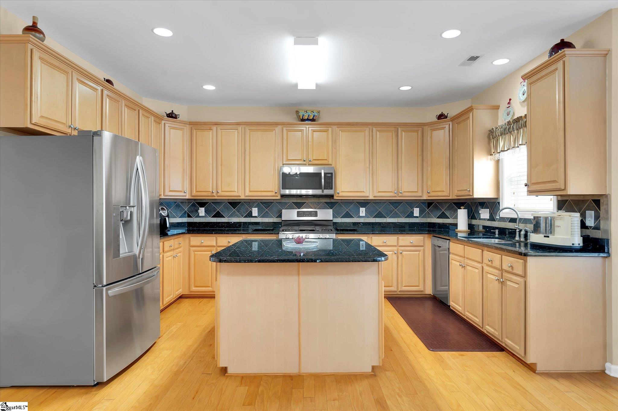 200 Dothan Court Greenville, SC 29607 - Photo 11 of 49