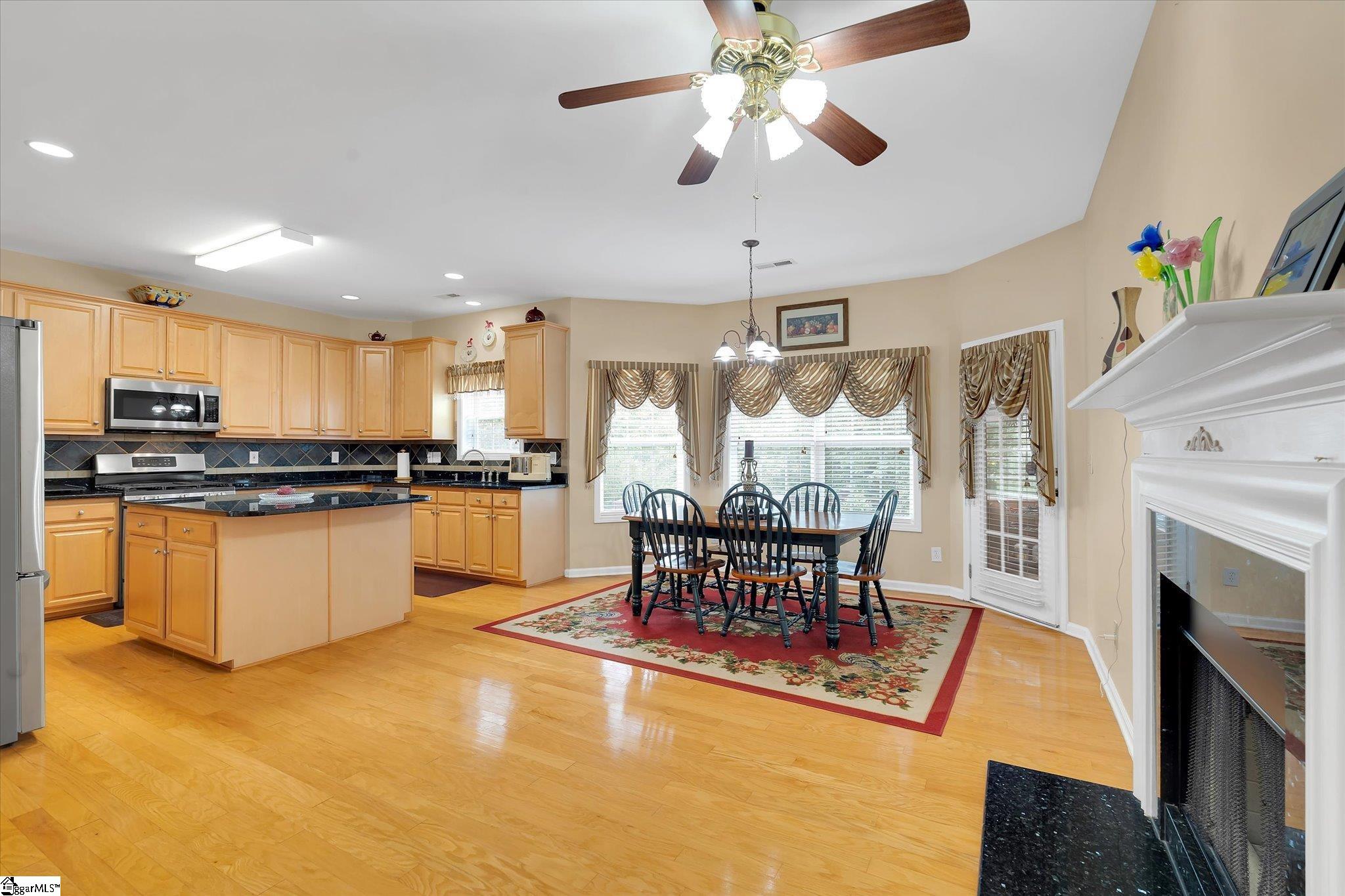 200 Dothan Court Greenville, SC 29607 - Photo 8 of 49