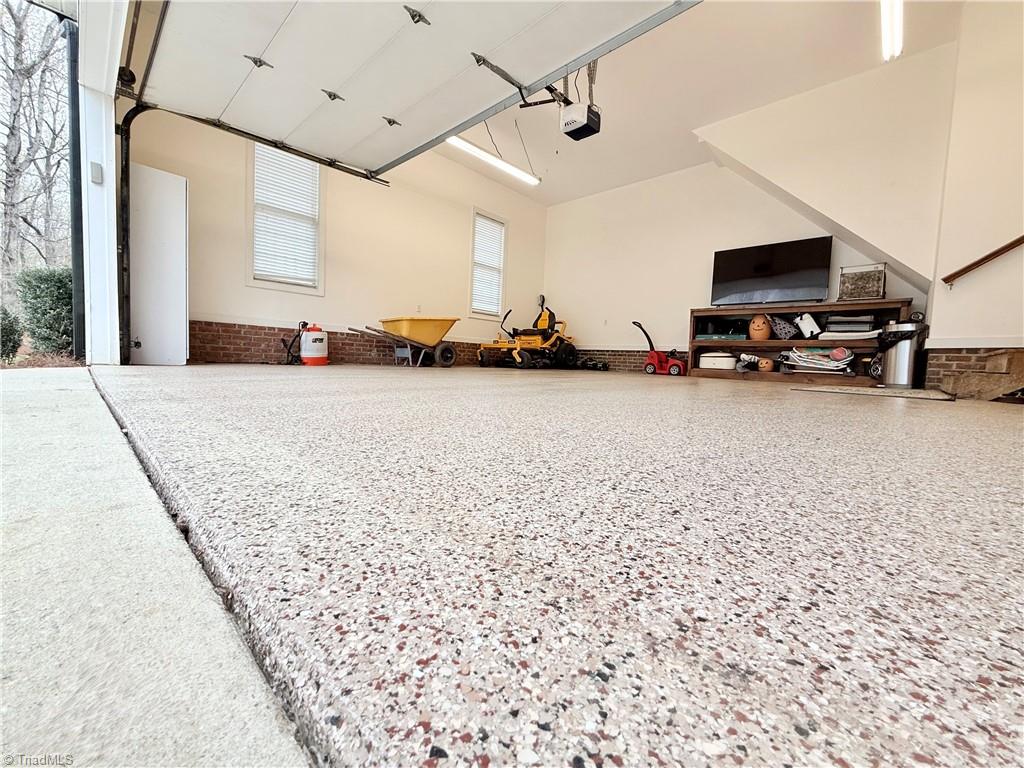 6718 Hunt Road Pleasant Garden, NC 27313 - Photo 19 of 21 Gallery Image 19