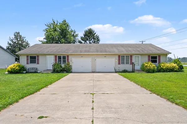 $240,000 | 1676-1680 Pheasant Run, Baroda, MI 49101