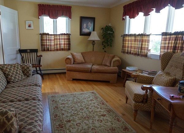 12 Middle Road Gardner, MA 01440 - Photo 4 of 18 Gallery Image 4