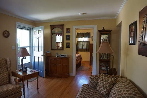 12 Middle Road Gardner, MA 01440 - Photo 5 of 18 Gallery Image 5