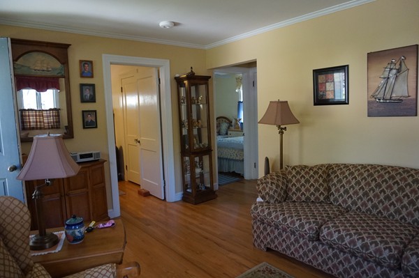 12 Middle Road Gardner, MA 01440 - Photo 6 of 18 Gallery Image 6