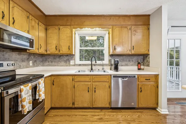 $474,900 | 207 Robinson Road, Dickson, TN 37055