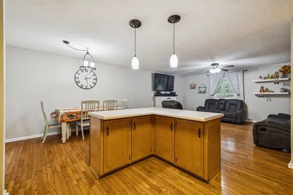 $474,900 | 207 Robinson Road, Dickson, TN 37055