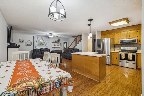 $474,900 | 207 Robinson Road, Dickson, TN 37055
