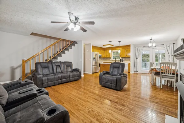 $474,900 | 207 Robinson Road, Dickson, TN 37055