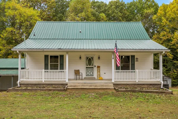 $474,900 | 207 Robinson Road, Dickson, TN 37055