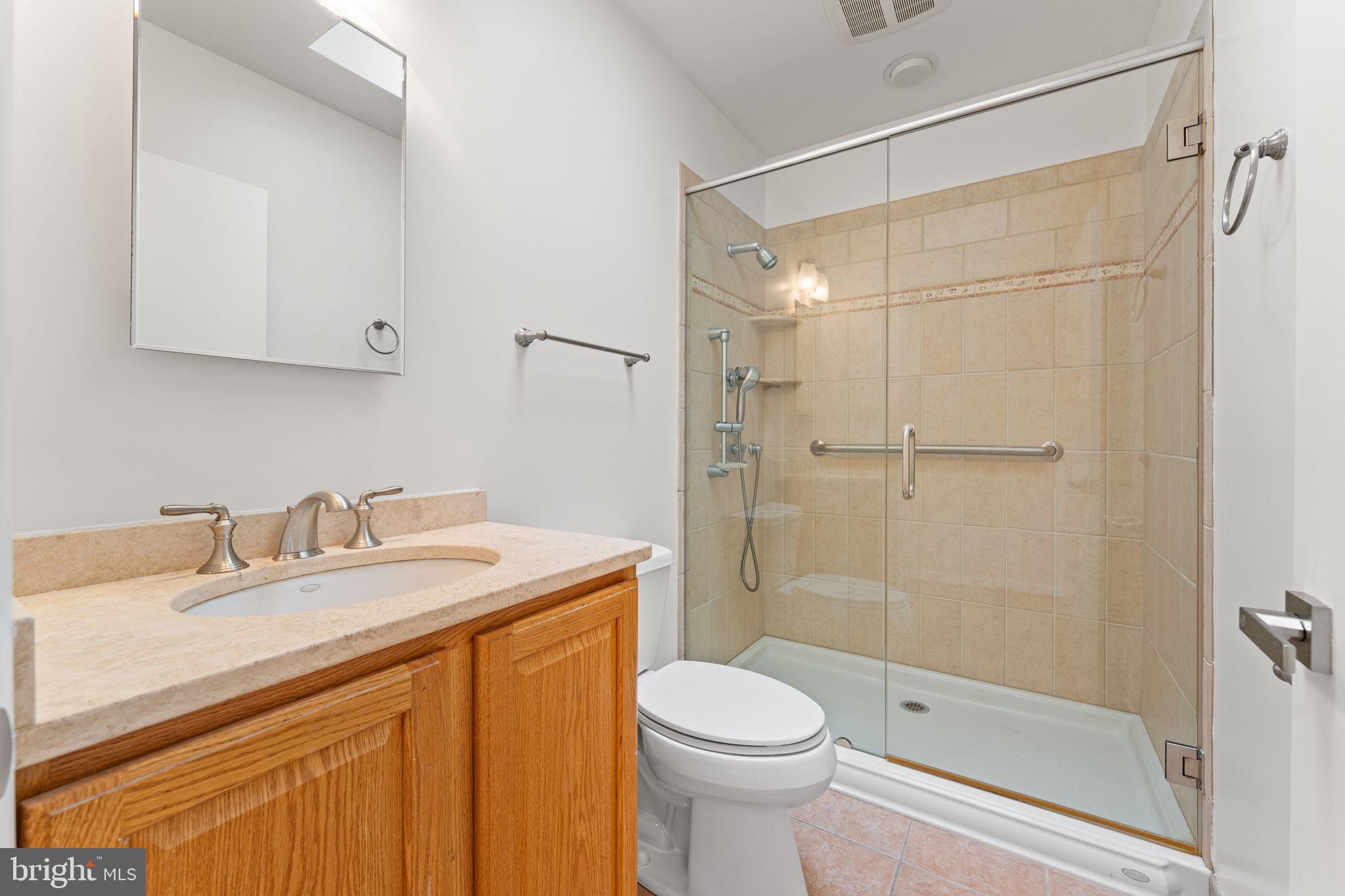 6337 Beryl Road Alexandria, VA 22312 - Photo 11 of 34