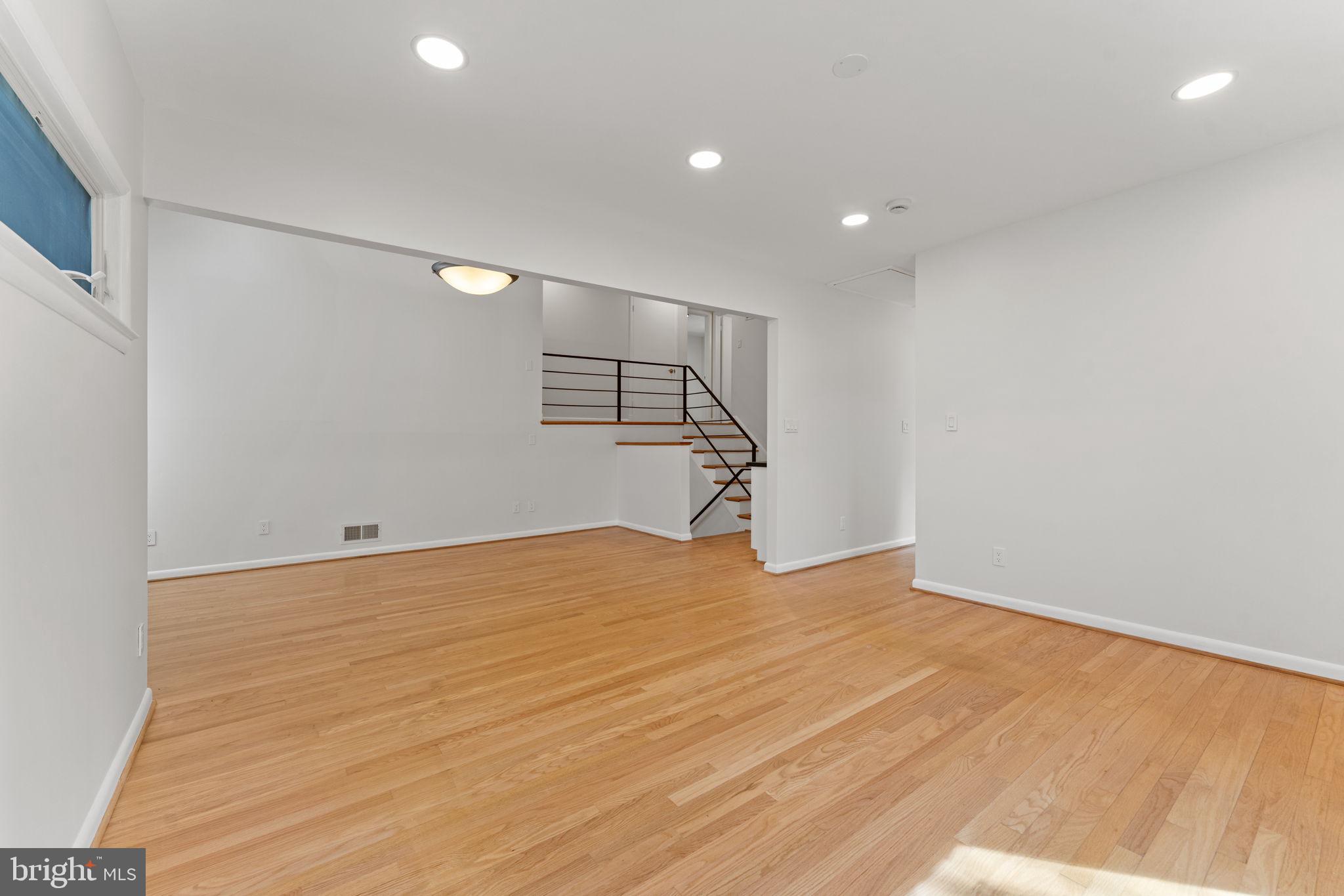 6337 Beryl Road Alexandria, VA 22312 - Photo 14 of 34