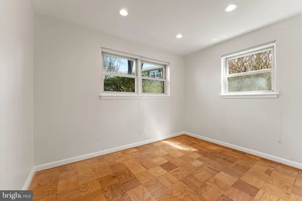 $4,300 | 6337 Beryl Road, Alexandria, VA 22312