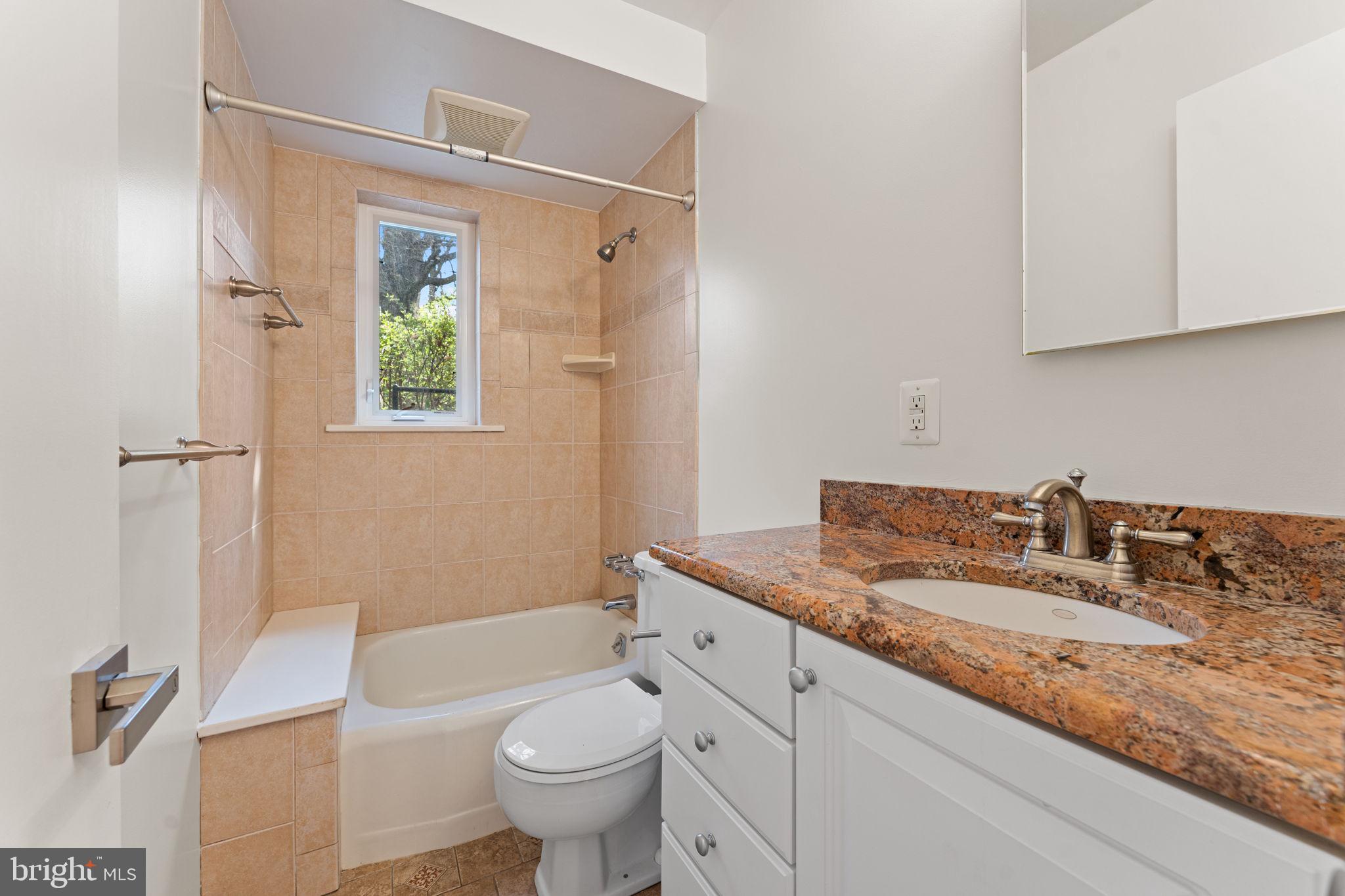 6337 Beryl Road Alexandria, VA 22312 - Photo 6 of 34