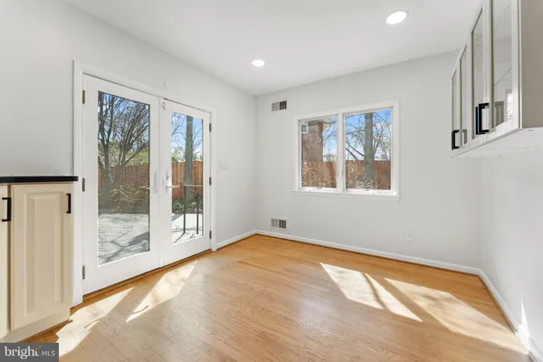 $4,300 | 6337 Beryl Road, Alexandria, VA 22312