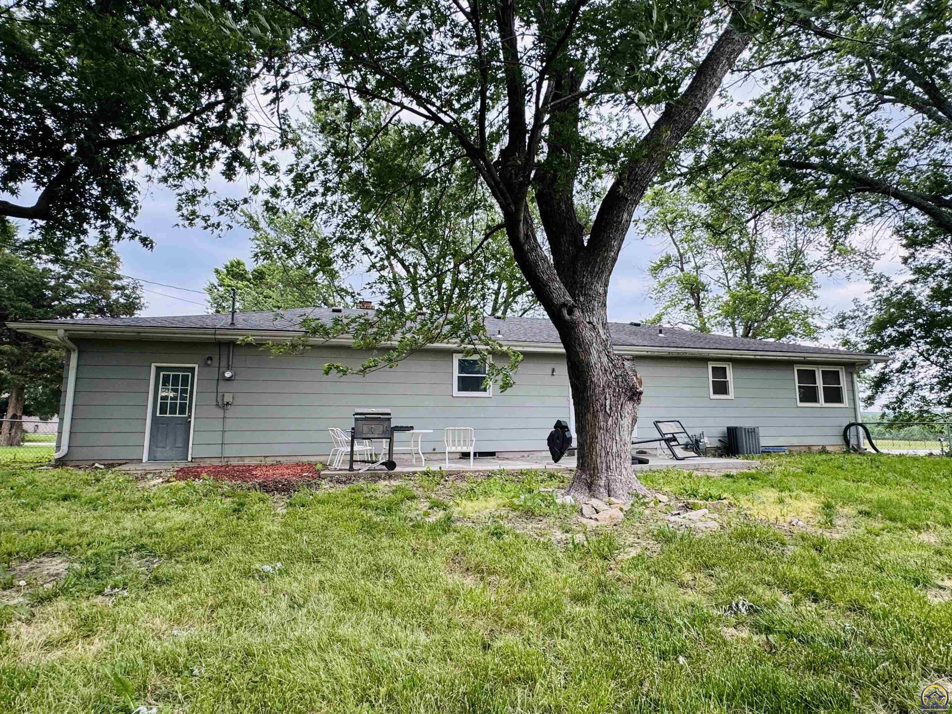 104 Monroe Street Pomona, KS 66076 - Photo 38 of 47