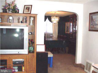 1021 Windsor Road Collingdale, PA 19023 - Photo 3 of 5