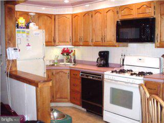 1021 Windsor Road Collingdale, PA 19023 - Photo 5 of 5