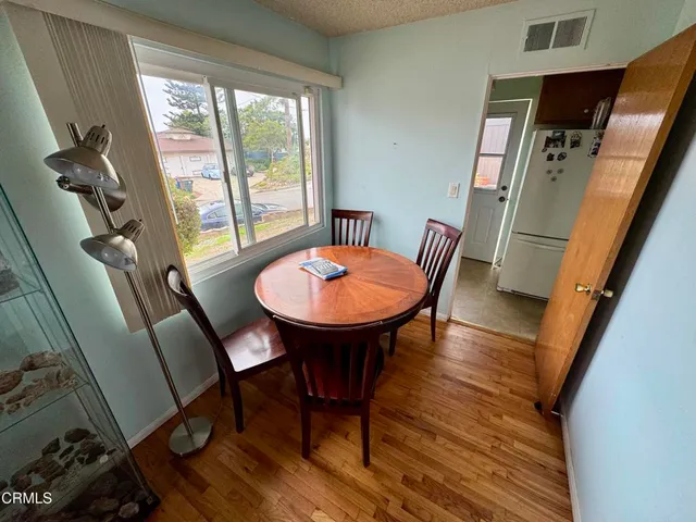 $990,000 | 2530-2532 Sunset Drive, Ventura, CA 93001