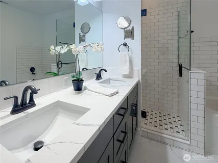 $799,000 | 12208 Northeast 24th Street, Unit 124, Bellevue, WA 98005
