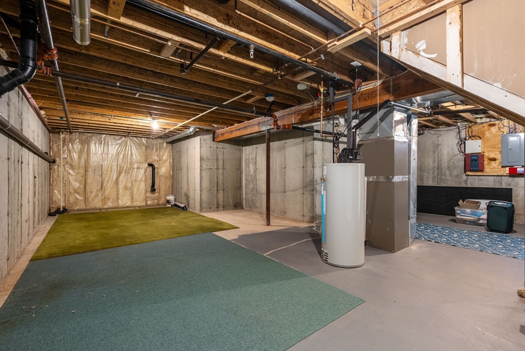 156 Canterbury Way, Unit 156 West Springfield, MA 01089 - Photo 28 of 32 a view of a room with gym equipment