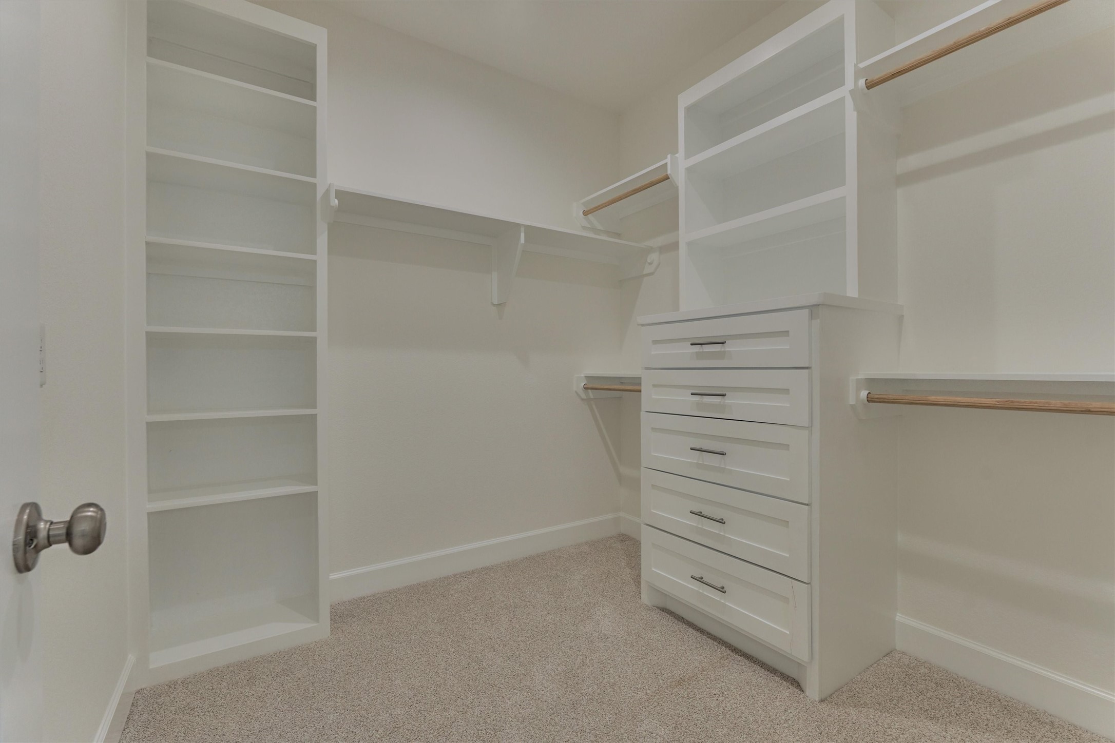 1718 Eastvale Drive Spring, TX 77386 - Photo 23 of 40 a view of walk in closet