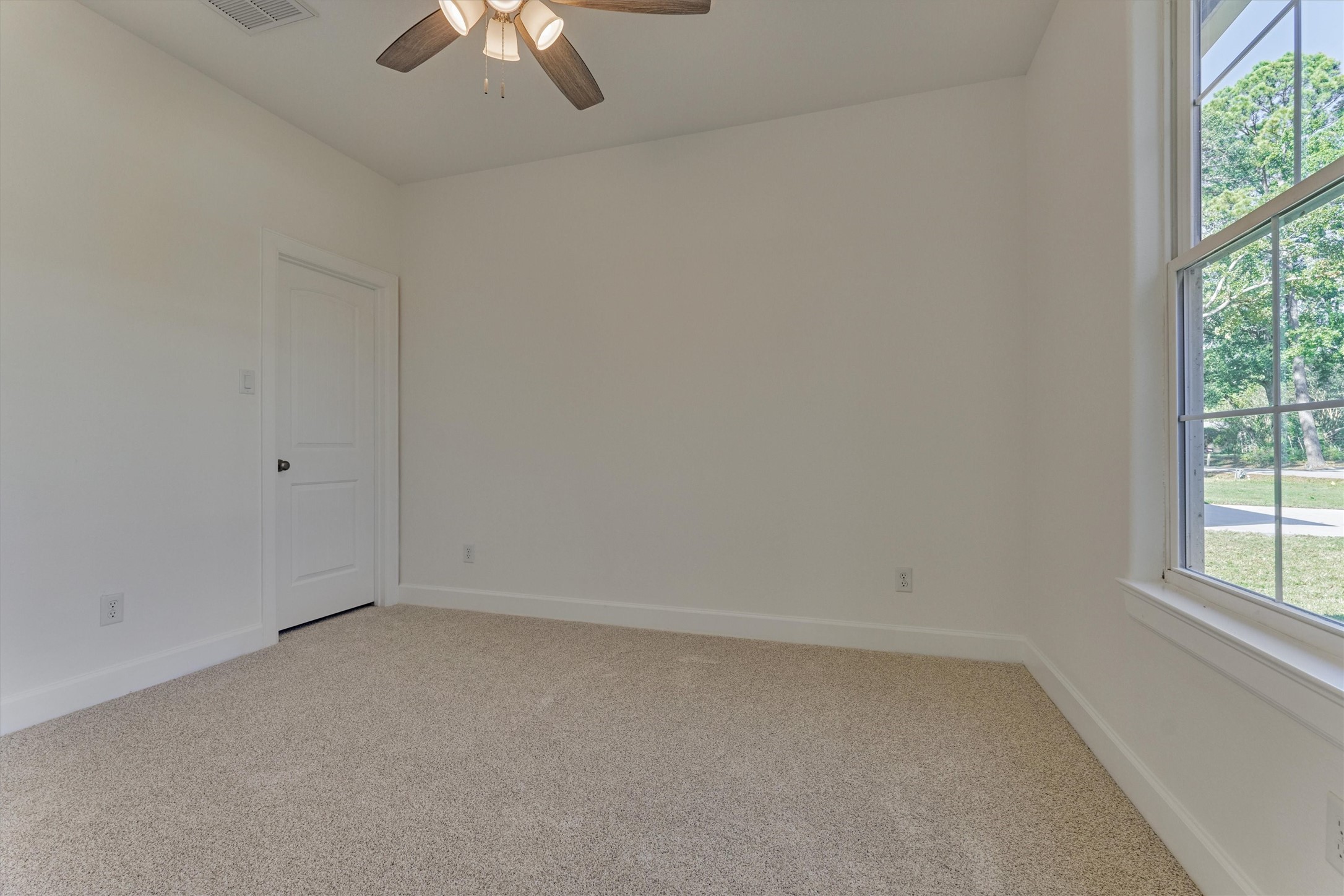 1718 Eastvale Drive Spring, TX 77386 - Photo 24 of 40 an empty room with a window