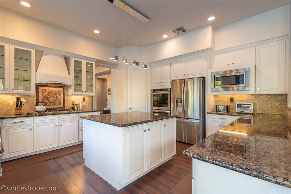 7898 Whitegate Avenue Riverside, CA 92506 - Photo 16 of 55