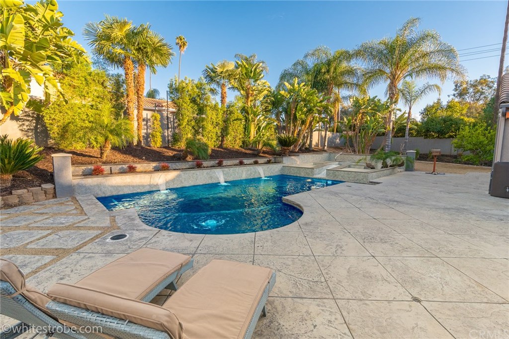 7898 Whitegate Avenue Riverside, CA 92506 - Photo 5 of 55