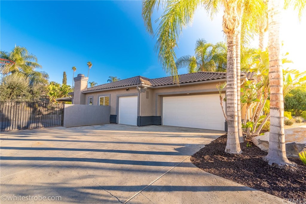 7898 Whitegate Avenue Riverside, CA 92506 - Photo 7 of 55