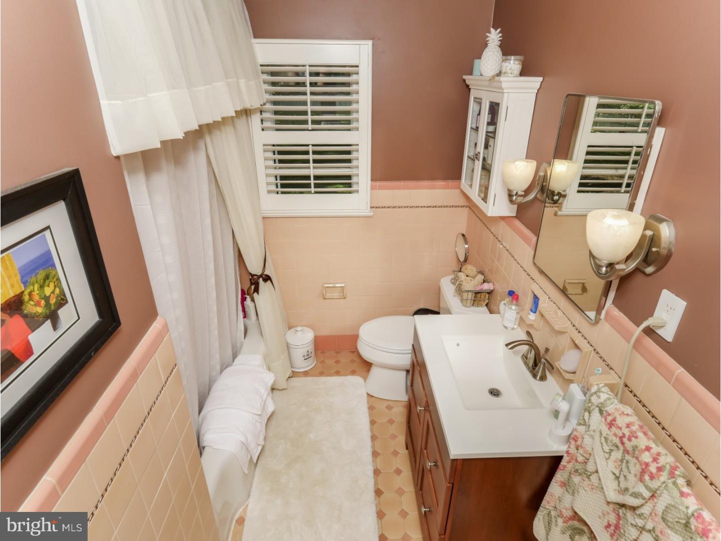 6 Colonial Ridge Drive Yardley, PA 19067 - Photo 22 of 25 Bathroom
