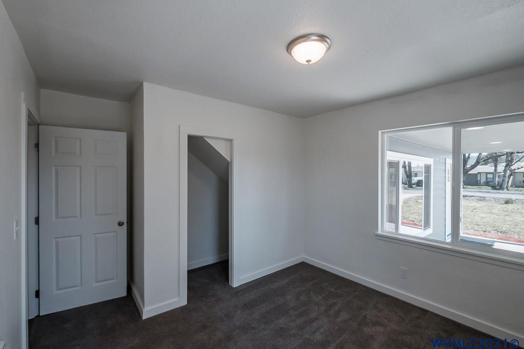 2120 Stoltz Hill Road Lebanon, OR 97355 - Photo 25 of 42 Gallery Image 25