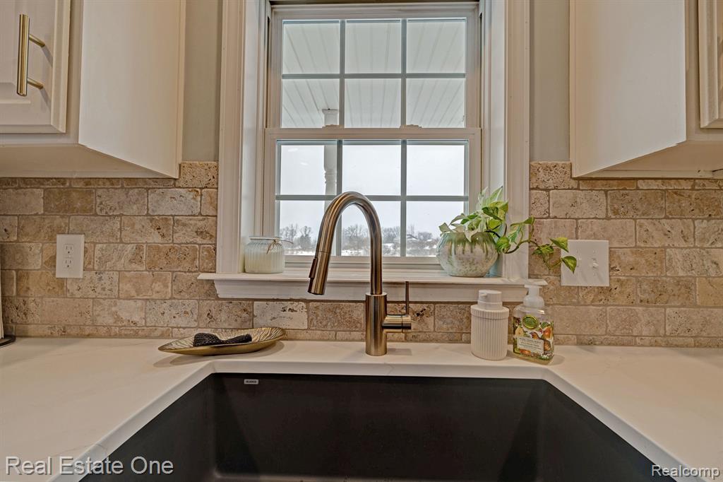 2330 Bullock Road Lapeer, MI 48446 - Photo 11 of 72