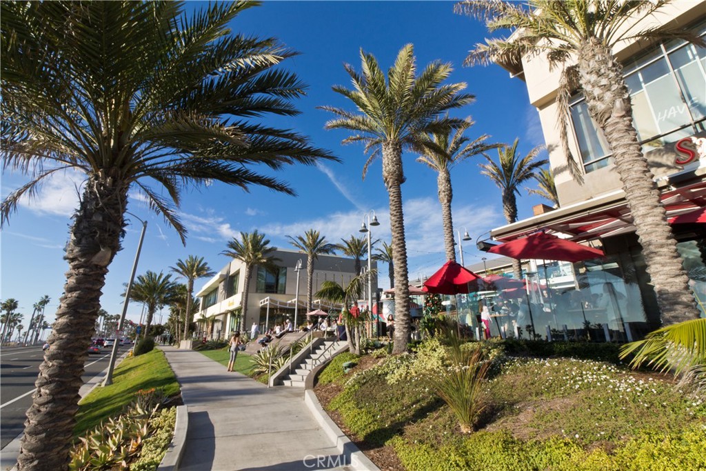 914 Delaware Street, Unit B Huntington Beach, CA 92648 - Photo 17 of 22