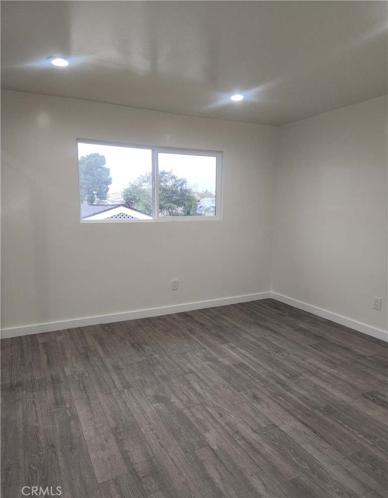 914 Delaware Street, Unit B Huntington Beach, CA 92648 - Photo 7 of 22