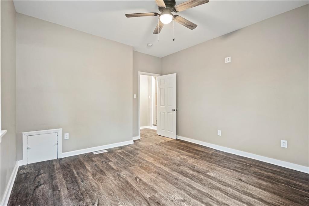 2215 Lehigh Street Pittsburgh, PA 15218 - Photo 16 of 32 a view of an empty room