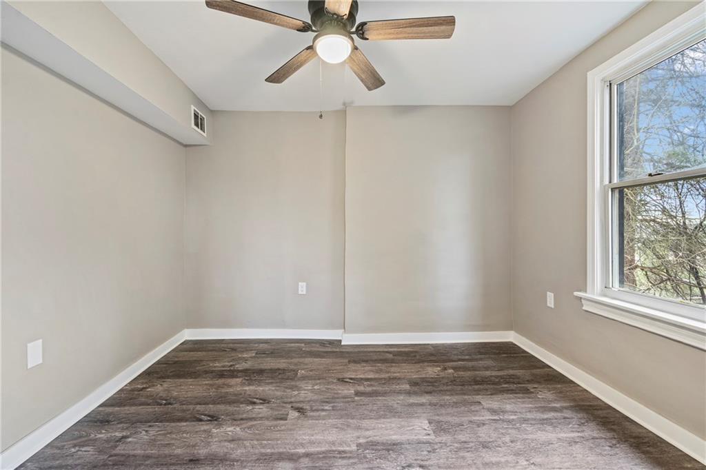 2215 Lehigh Street Pittsburgh, PA 15218 - Photo 9 of 32 a view of an empty room with a window
