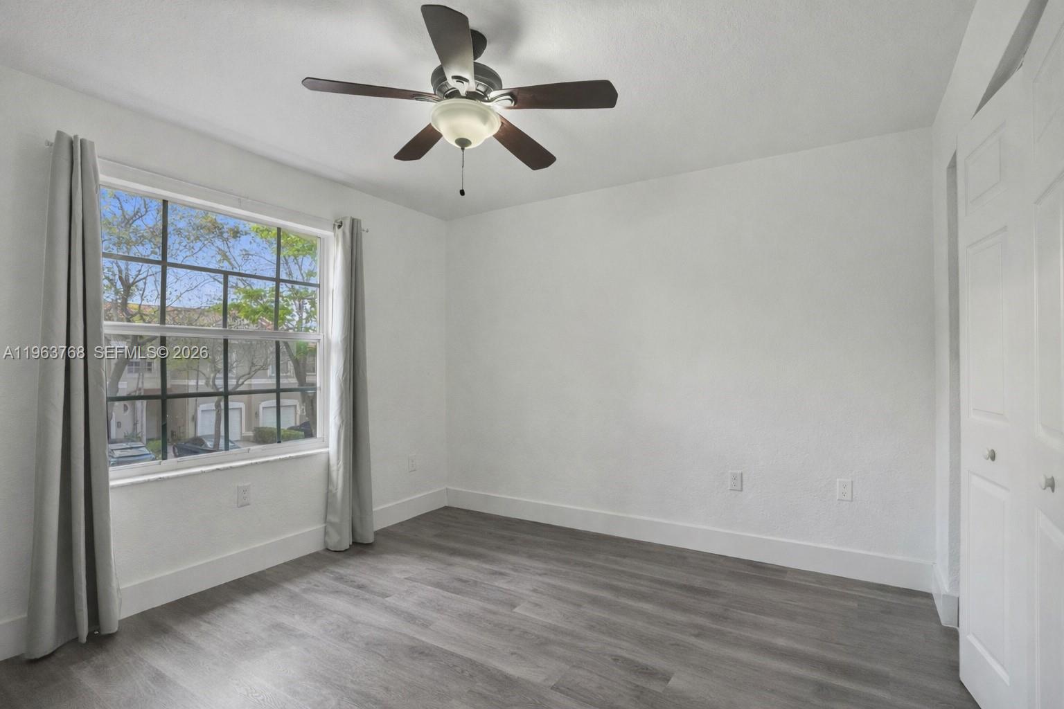 4253 Southwest 124th Terrace Miramar, FL 33027 - Photo 20 of 35