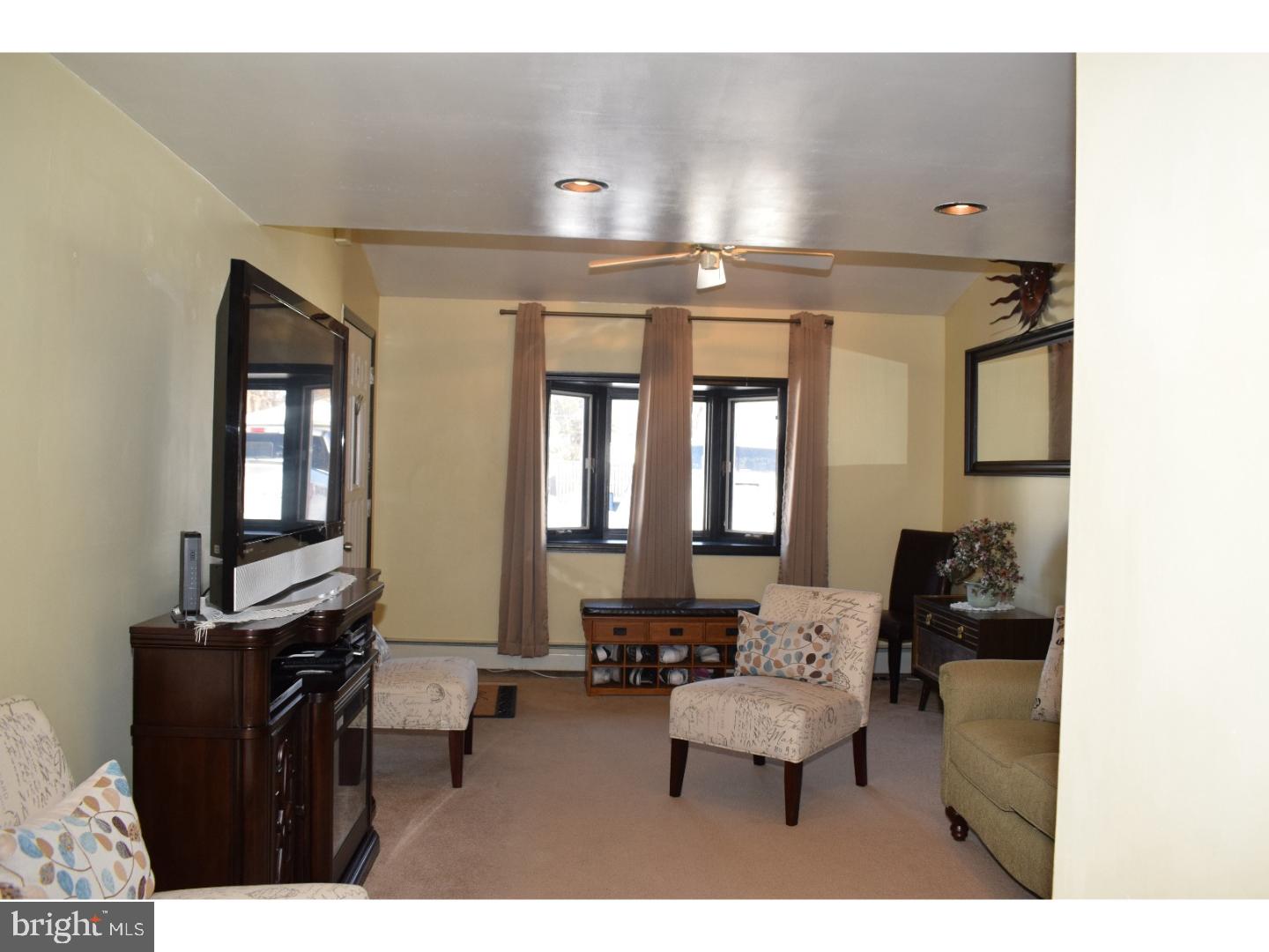 12 Inkberry Road Levittown, PA 19057 - Photo 2 of 24 Living Room