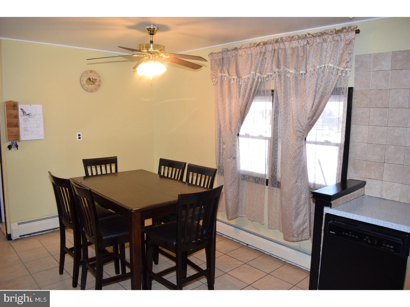 12 Inkberry Road Levittown, PA 19057 - Photo 8 of 24 Kitchen