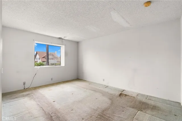 $339,000 | 1140 Pacific Avenue, Unit 19, Long Beach, CA 90813