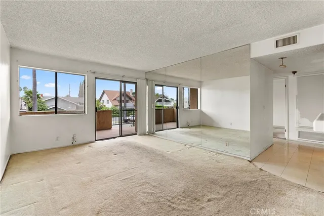 $339,000 | 1140 Pacific Avenue, Unit 19, Long Beach, CA 90813