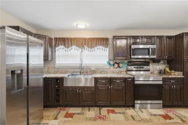 $350,000 | 3844 Deer Run Lane, Harvey, LA 70058