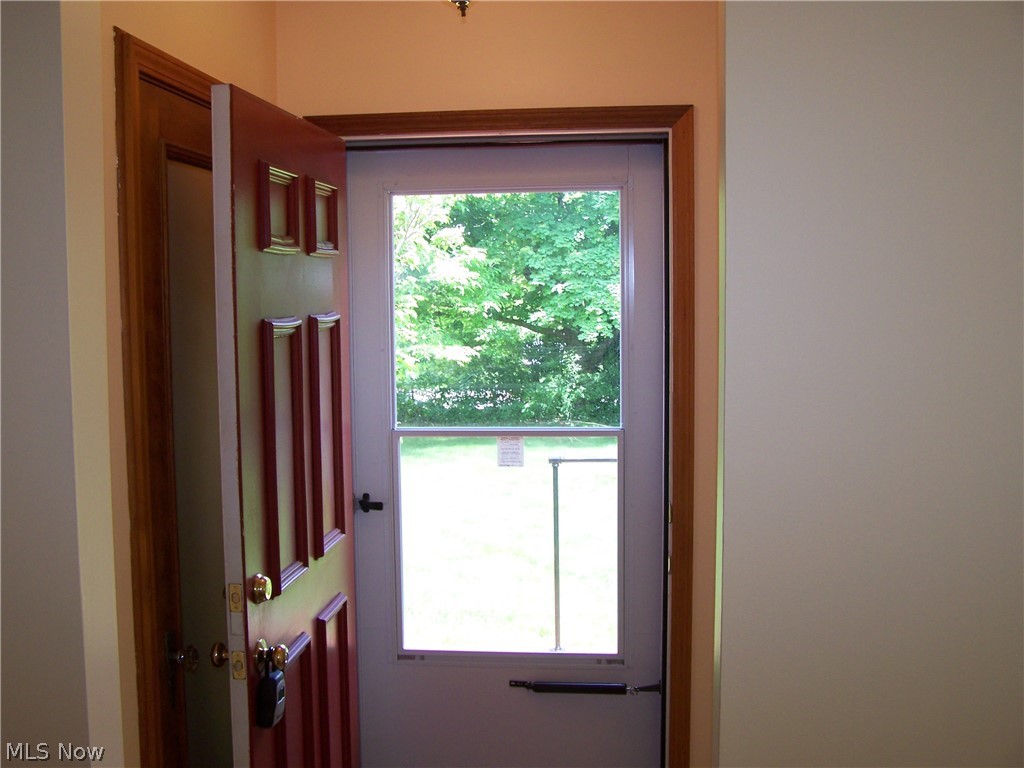 1366 Jacoby Road Akron, OH 44321 - Photo 3 of 35