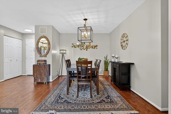$499,500 | 8340 Greensboro Drive, Unit 425, McLean, VA 22102