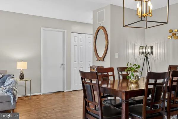 $499,500 | 8340 Greensboro Drive, Unit 425, McLean, VA 22102