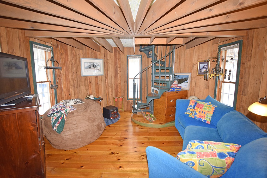 190 A Popple Camp Road Petersham, MA 01366 - Photo 6 of 31 Gallery Image 6