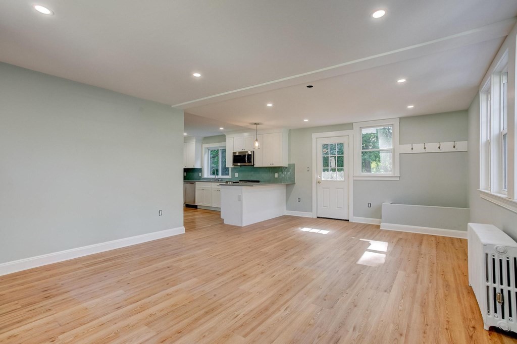 137 Plain Road Westford, MA 01886 - Photo 12 of 21 Gallery Image 12