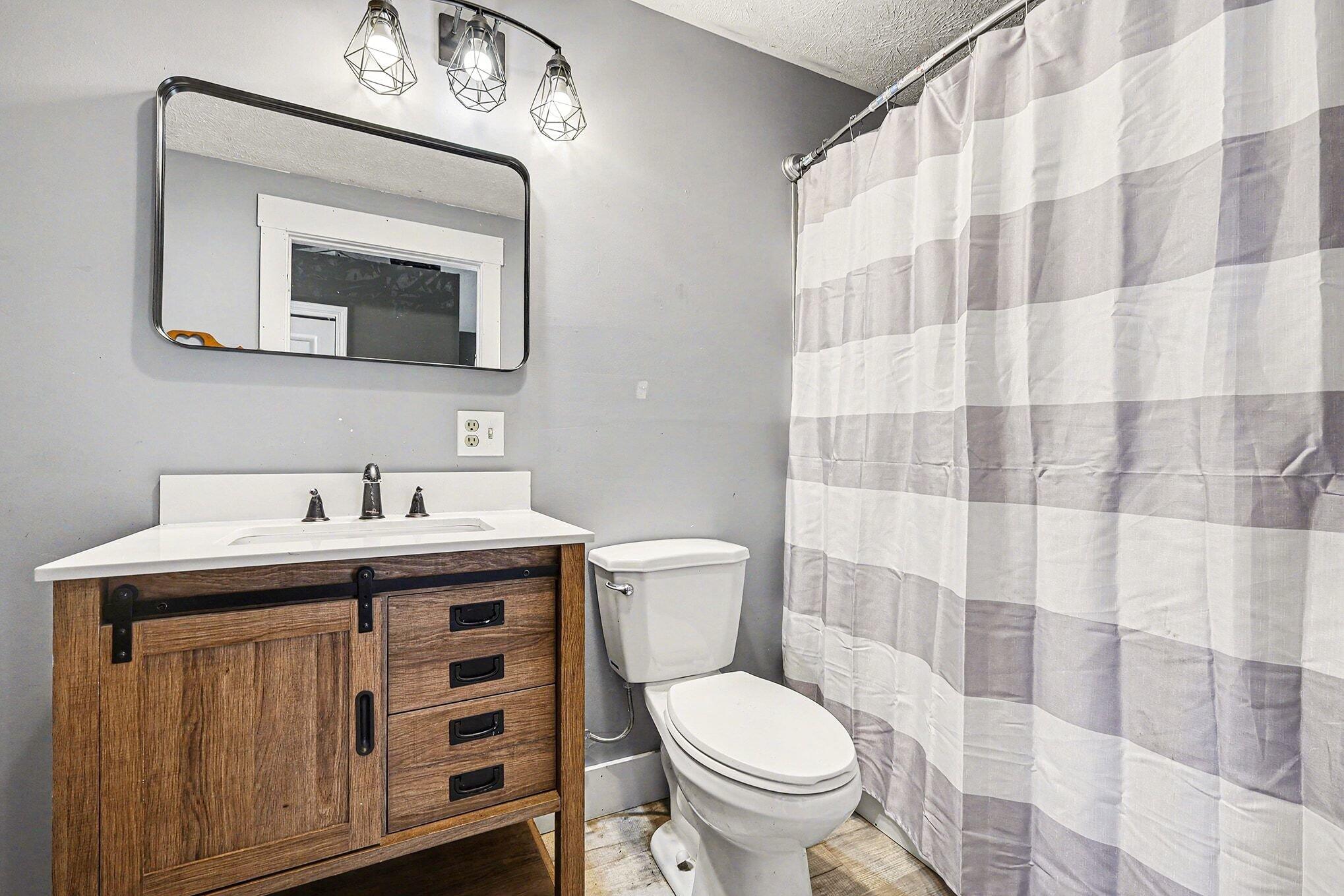 5947 East State Road Hastings, MI 49058 - Photo 16 of 26 016_file_8899